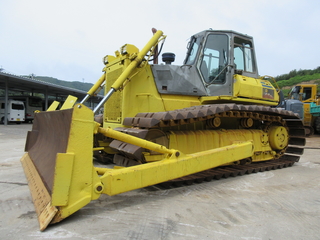 中古建設機械 中古 ブルドーザ コマツ D65P-12 写真