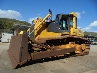 中古建設機械 中古 ブルドーザ コマツ D65PX-15E0 写真