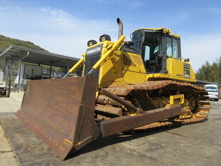 中古建設機械 中古 ブルドーザ コマツ D65PX-17 写真