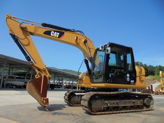 中古建設機械 中古 油圧ショベル キャタピラー 311FLRR 写真