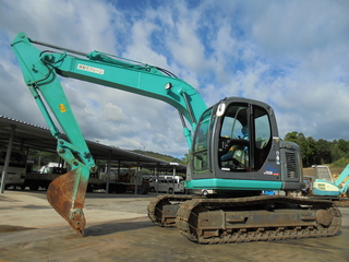 中古建設機械 中古 油圧ショベル コベルコ建機 SK135SR-1ES 写真