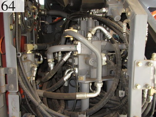 中古建設機械 中古 日立建機 HITACHI 油圧ショベル・バックホー ０．４－０．５立米 ZX135USK-3