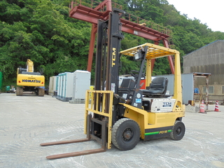 中古建設機械 中古 フォークリフト コマツ FD15Z17 写真