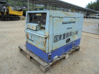 中古建設機械 中古 発電機 デンヨー KW230 写真