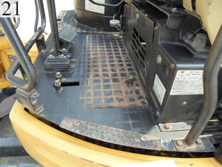 中古建設機械 中古 キャタピラー CAT 油圧ショベル・バックホー ０．２－０．３立米 304CR