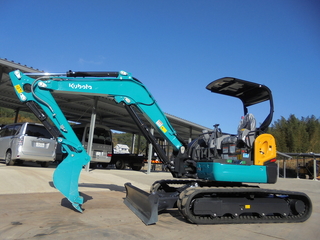 中古建設機械 中古 ミニ油圧ショベル クボタ U-40-6E 写真
