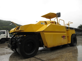 中古建設機械 中古 ローラー 酒井重工業 TZ701 写真