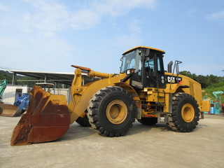 中古建設機械 中古 ホイール・ローダ キャタピラー 966H 写真