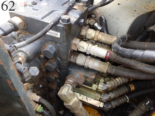 中古建設機械 中古 コマツ KOMATSU 油圧ショベル・バックホー ０．４－０．５立米 PC138US-2E0