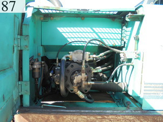 中古建設機械 中古 コベルコ建機 KOBELCO 油圧ショベル・バックホー ０．７－０．９立米 SK200-6ES