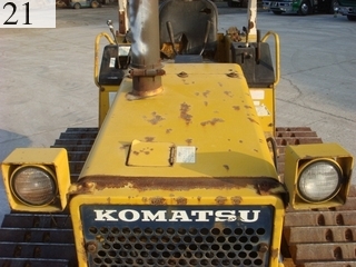 中古建設機械 中古 コマツ KOMATSU ブルドーザ  D21P-6
