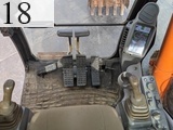 中古建設機械 中古   油圧ショベル・バックホー ０．４－０．５立米 ZX135US-6