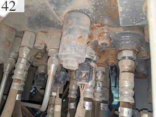 中古建設機械 中古 日立建機 HITACHI 油圧ショベル・バックホー ０．７－０．９立米 ZX225USR-6