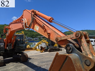中古建設機械 中古 日立建機 HITACHI 油圧ショベル・バックホー ０．７－０．９立米 ZX225USR-6