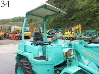 中古建設機械 中古 古河さく岩機 FURUKAWA ホイール・ローダ １．０立米以下 FL302-3