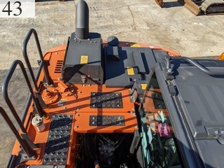 中古建設機械 中古 日立建機 HITACHI 油圧ショベル・バックホー ０．４－０．５立米 ZX120-6