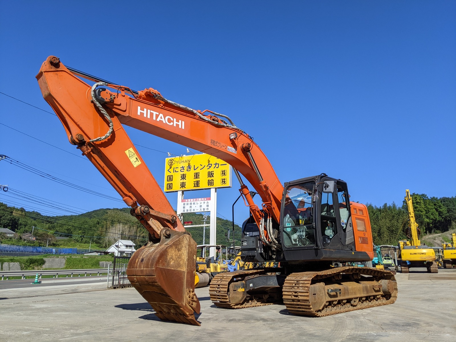 中古建設機械 中古 日立建機 HITACHI 油圧ショベル・バックホー ０．７－０．９立米 ZX225US-5B