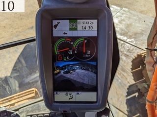 中古建設機械 中古 日立建機 HITACHI 油圧ショベル・バックホー ０．７－０．９立米 ZX225US-5B