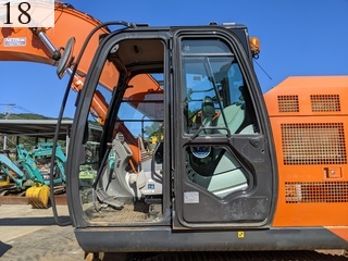中古建設機械 中古 日立建機 HITACHI 油圧ショベル・バックホー ０．７－０．９立米 ZX225US-5B