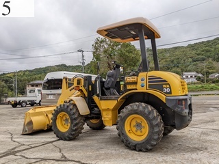 中古建設機械 中古 コマツ KOMATSU ホイール・ローダ １．０立米以下 WA30-6
