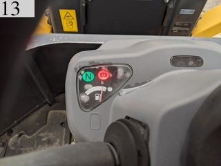 中古建設機械 中古 コマツ KOMATSU ホイール・ローダ １．０立米以下 WA30-6