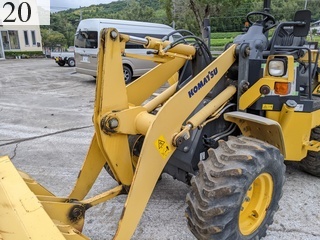 中古建設機械 中古 コマツ KOMATSU ホイール・ローダ １．０立米以下 WA30-6
