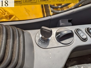 中古建設機械 中古 コマツ KOMATSU 油圧ショベル・バックホー ０．４－０．５立米 PC120-11