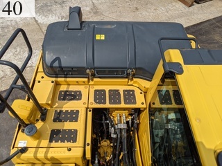 中古建設機械 中古 コマツ KOMATSU 油圧ショベル・バックホー ０．４－０．５立米 PC120-11