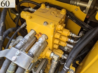 中古建設機械 中古 コマツ KOMATSU 油圧ショベル・バックホー ０．４－０．５立米 PC120-11