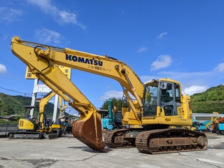 中古建設機械 中古 コマツ 油圧ショベル・バックホー ０．７－０．９立米 PC228US-10 写真