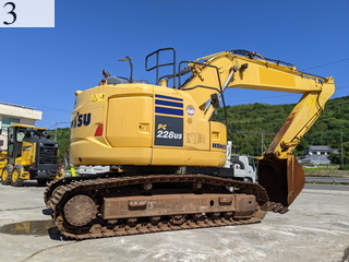 中古建設機械 中古 コマツ KOMATSU 油圧ショベル・バックホー ０．７－０．９立米 PC228US-10