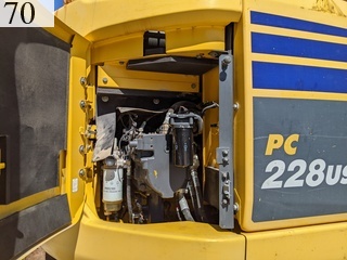 中古建設機械 中古 コマツ KOMATSU 油圧ショベル・バックホー ０．７－０．９立米 PC228US-10