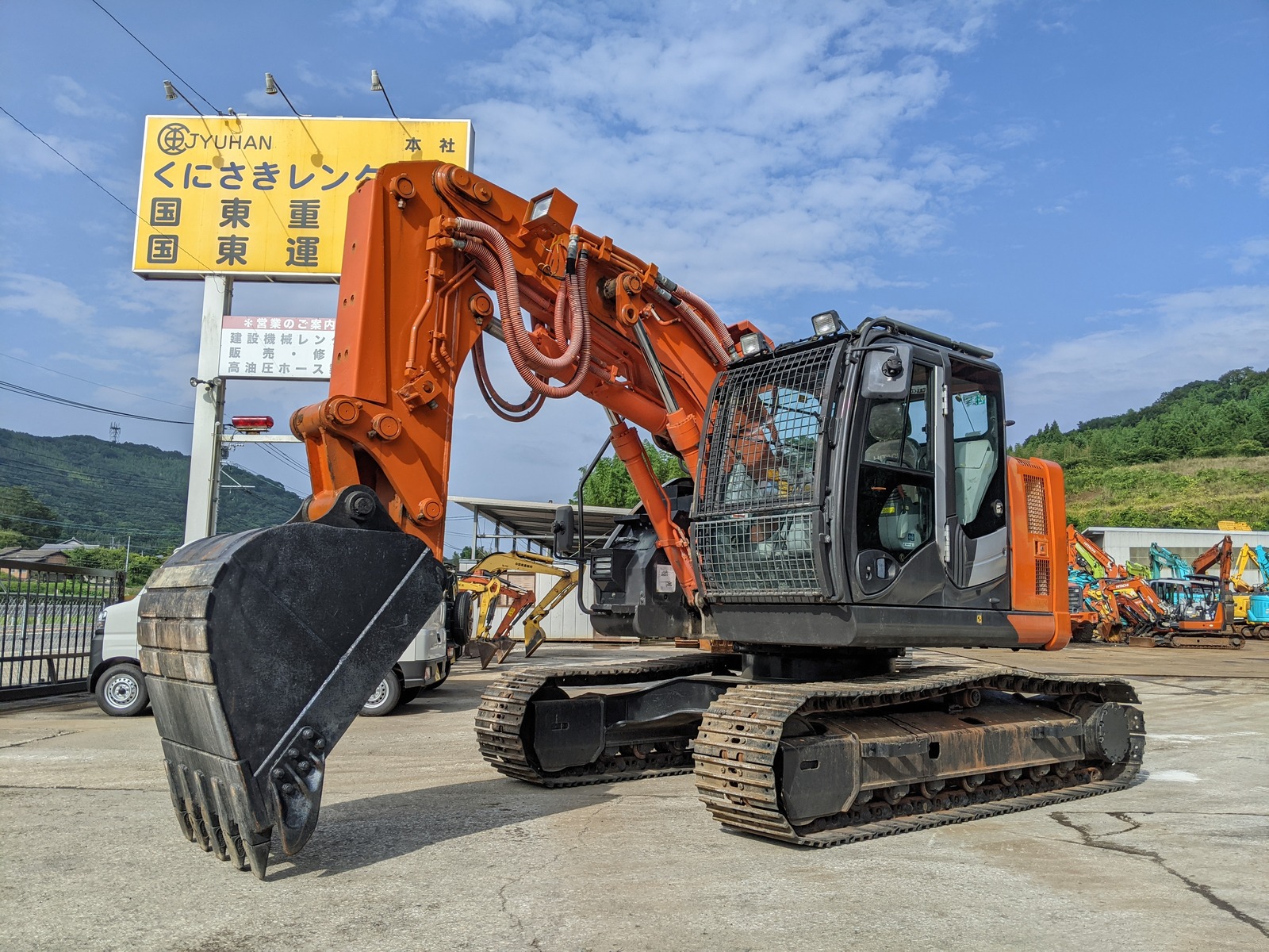 中古建設機械 中古 日立建機 HITACHI 解体機 ショートリーチ・地上・階上解体機 ZX135USK-5B