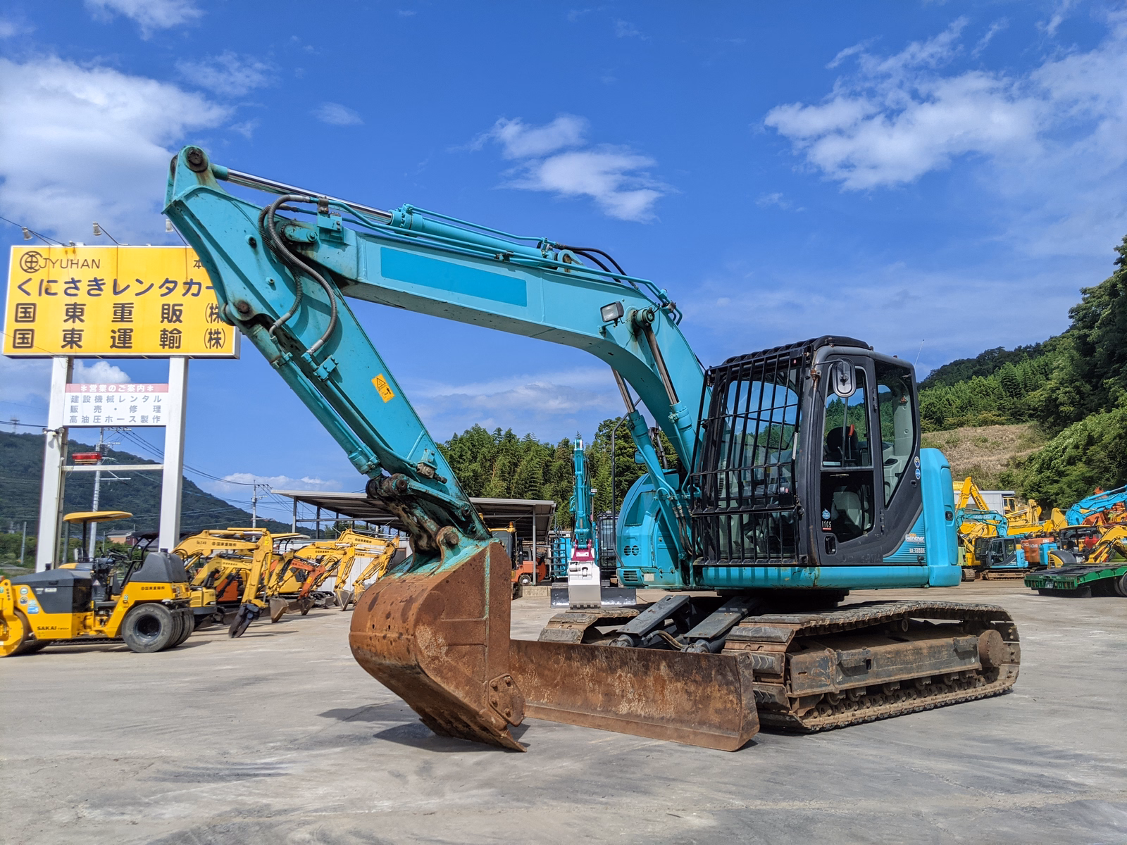 中古建設機械 中古 コベルコ建機 油圧ショベル・バックホー ０．４－０．５立米 SK135SR-3 写真