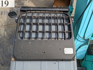 中古建設機械 中古 コベルコ建機 KOBELCO 油圧ショベル・バックホー ０．４－０．５立米 SK135SR-3