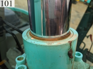 中古建設機械 中古 コベルコ建機 KOBELCO 油圧ショベル・バックホー ０．４－０．５立米 SK135SR-3