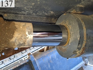 中古建設機械 中古 コベルコ建機 KOBELCO 油圧ショベル・バックホー ０．４－０．５立米 SK135SR-3