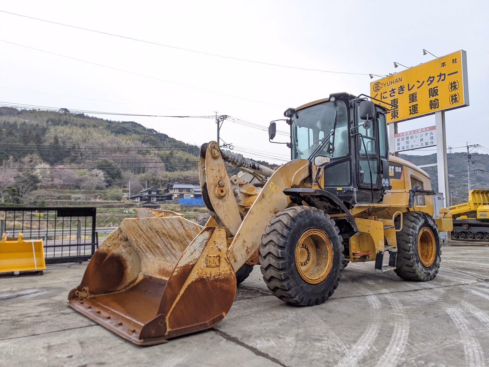 中古建設機械 中古 キャタピラー ホイール・ローダ １．０立米以上 924K 写真