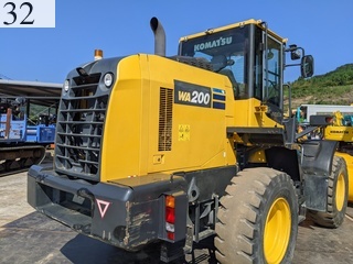 中古建設機械 中古 コマツ KOMATSU ホイール・ローダ １．０立米以上 WA200-8