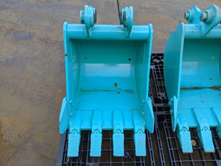Used Construction Machine Used KOBELCO Bucket Standard bucket SK30-STANDARD-BUCKET Photos