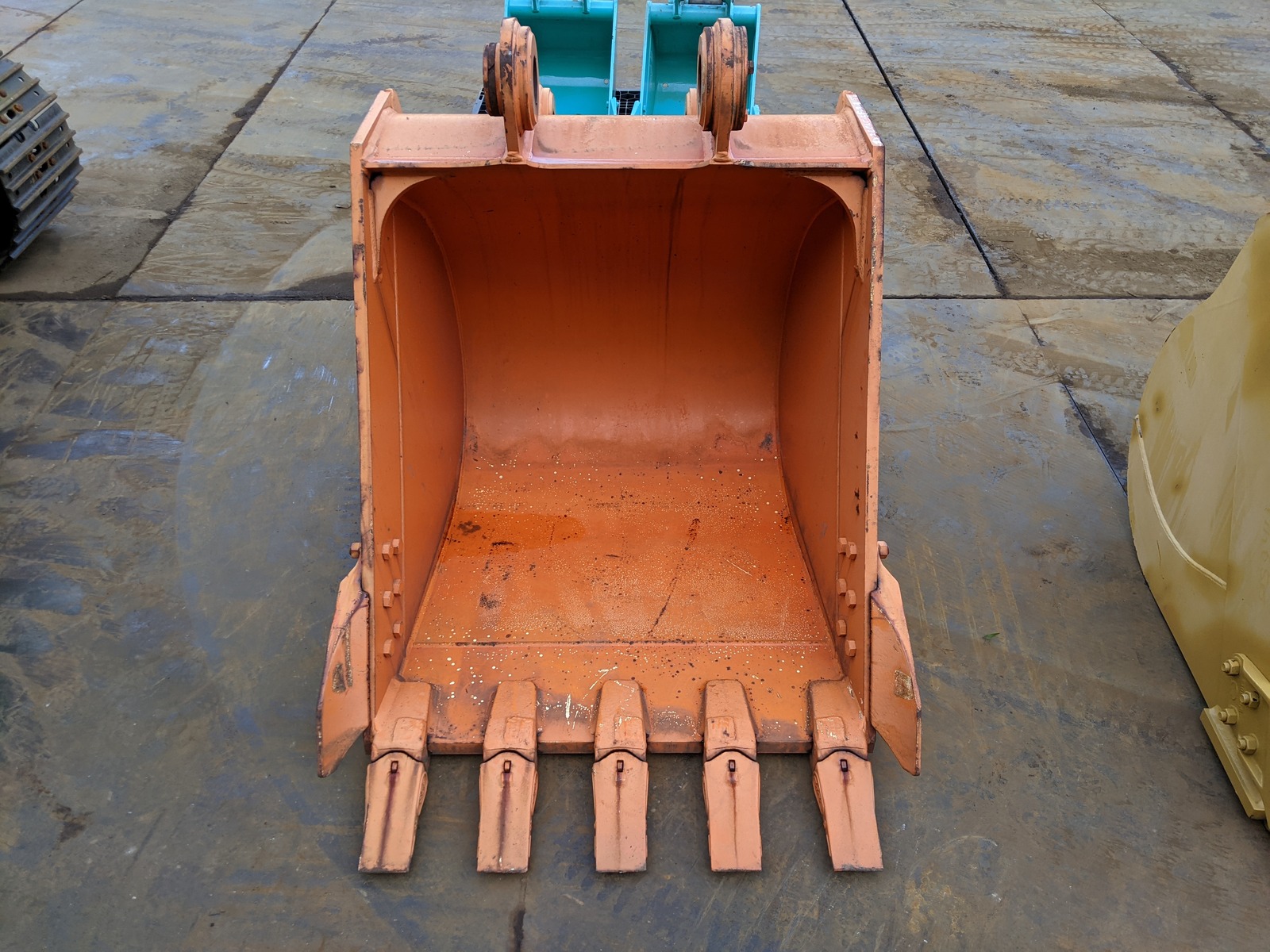 Used Construction Machine Used HITACHI HITACHI Bucket Standard bucket ZX200 Standard bucket