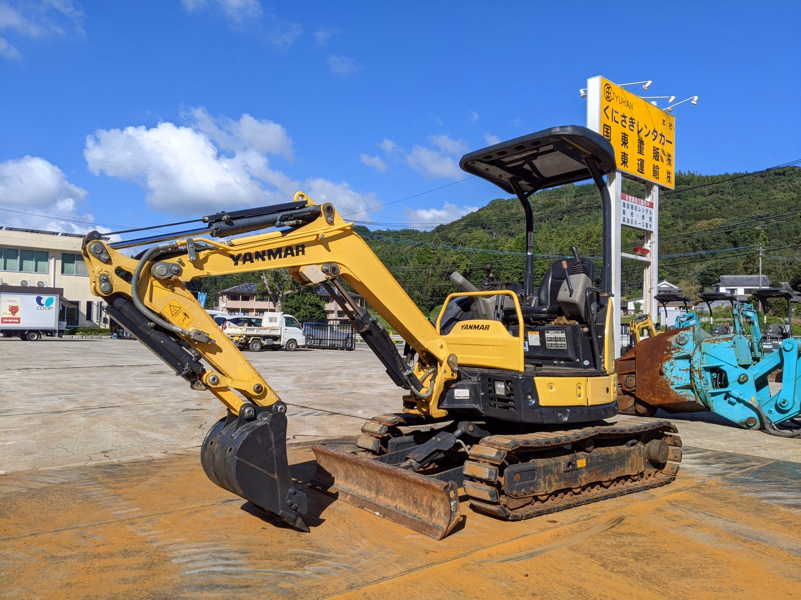 中古建設機械 中古 ヤンマー 油圧ショベル・バックホー ０．１立米以下 ViO20-6 写真