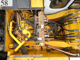 中古建設機械 中古 加藤製作所 KATO WORKS 油圧ショベル・バックホー ０．７－０．９立米 HD820E