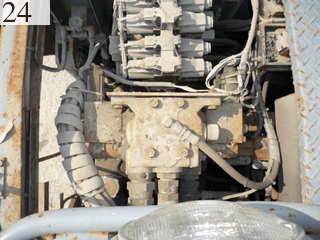 中古建設機械 中古 新潟鐵工所 NIIGATA アスファルトフィニッシャ ホイールタイプ NFB6W1-0205