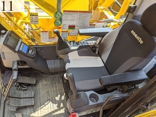 中古建設機械 中古 コマツ KOMATSU 油圧ショベル・バックホー ０．７－０．９立米 PC200-11