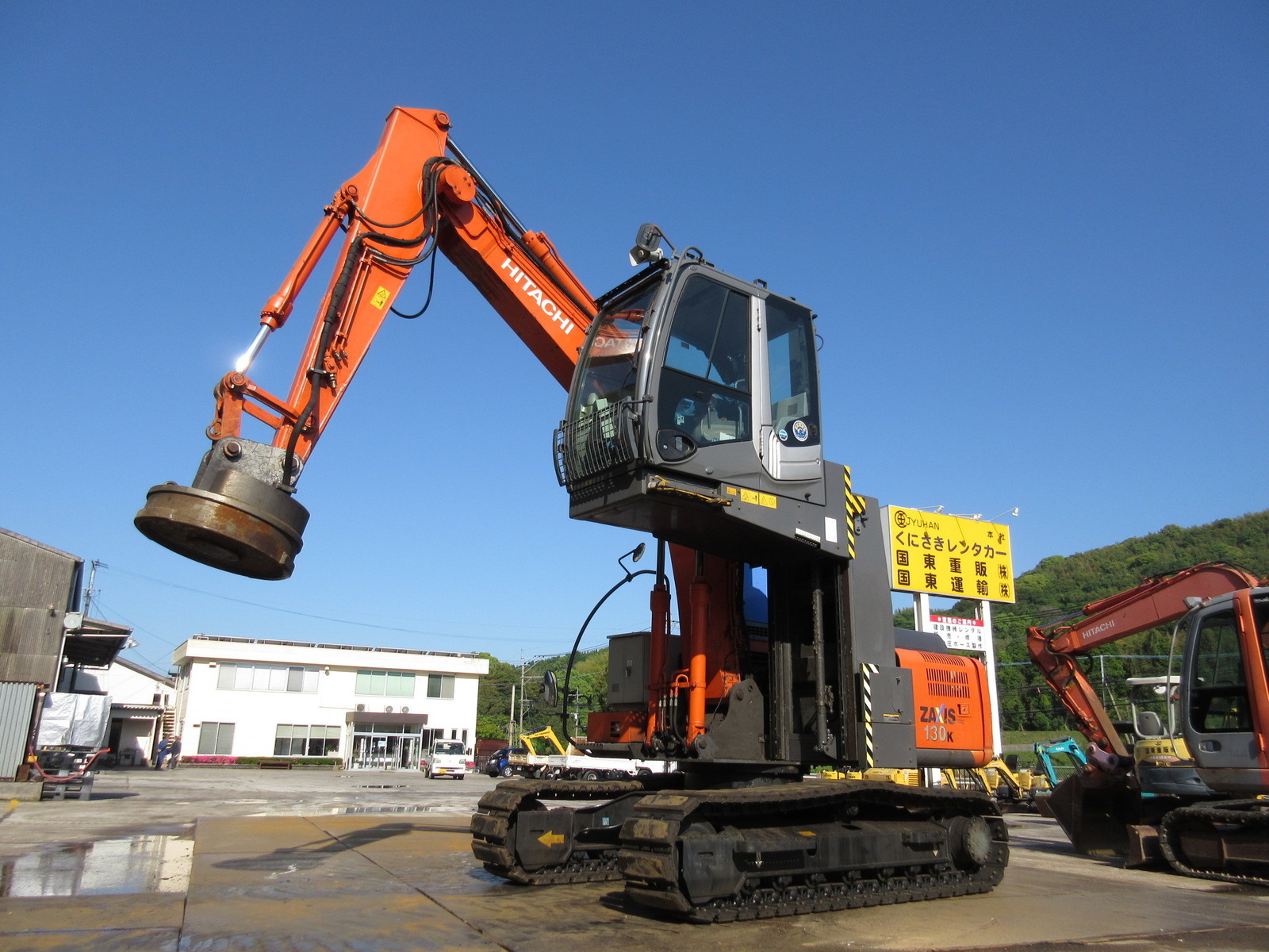 Used Construction Machine used  Material Handling / Recycling excavators Magnet ZX130K-3 Photos