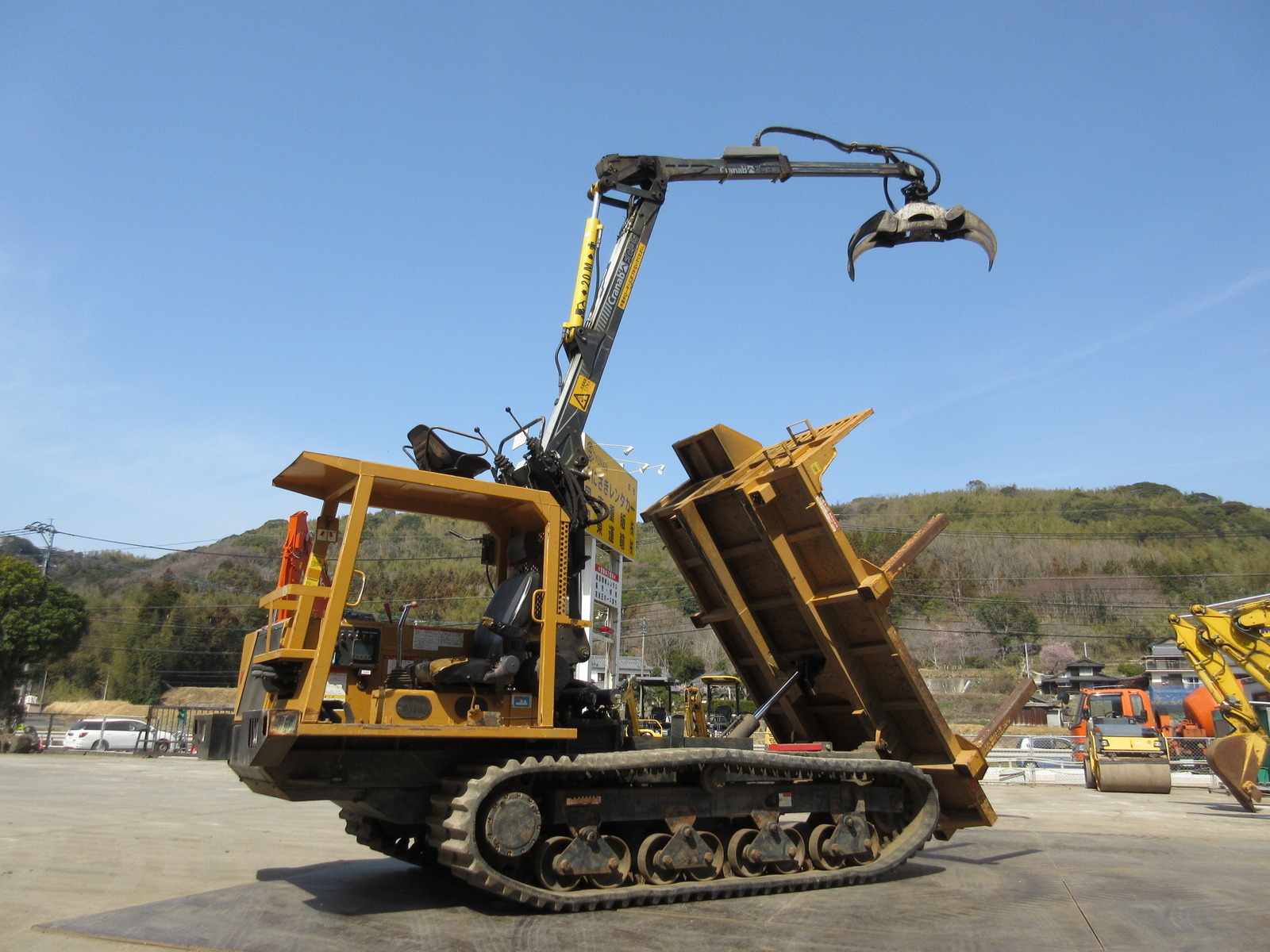 中古建設機械 中古 Array 林業機械 フォワーダ・クローラ キャリア MST-650VDL 写真