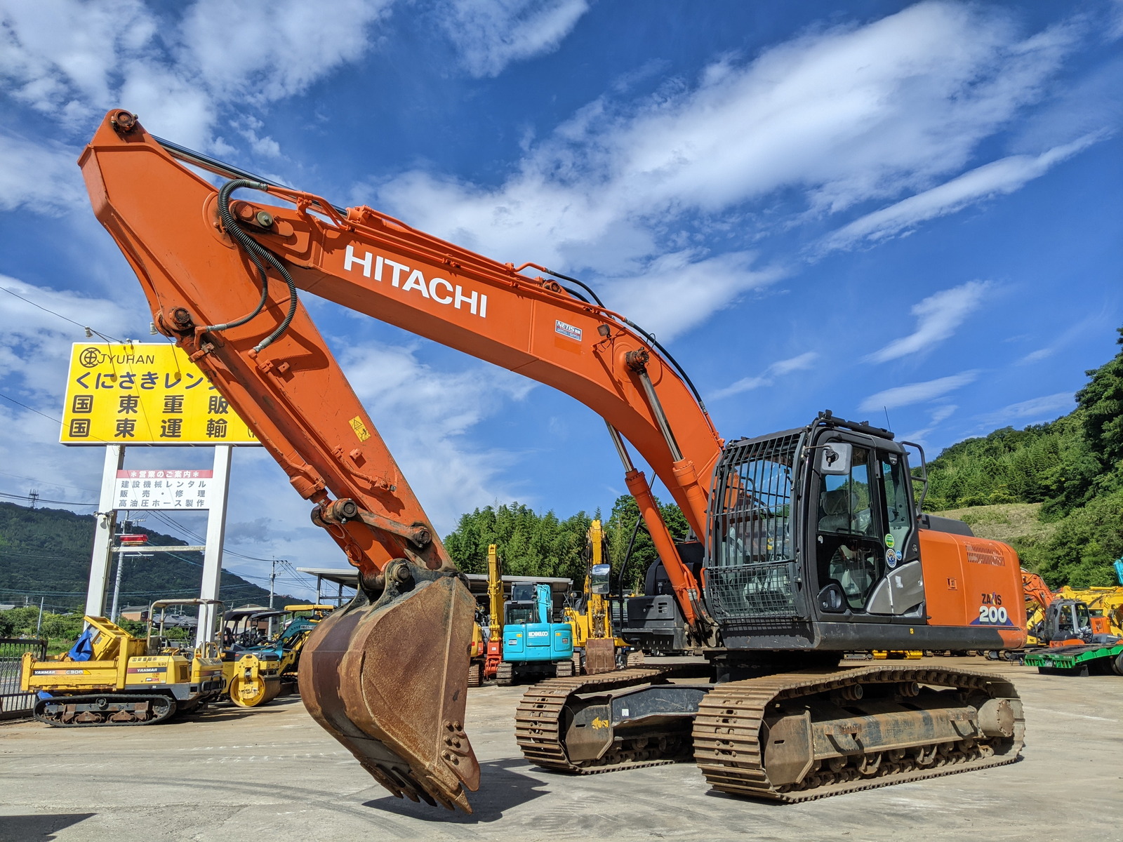 Used Construction Machine Used HITACHI Excavator 0.7-0.9m3 ZX200-6 Photos