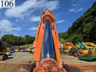 中古建設機械 中古 日立建機 HITACHI 油圧ショベル・バックホー ０．７－０．９立米 ZX200-6