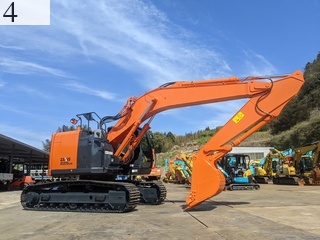 中古建設機械 中古 日立建機 HITACHI 油圧ショベル・バックホー ０．７－０．９立米 ZX225US-5B